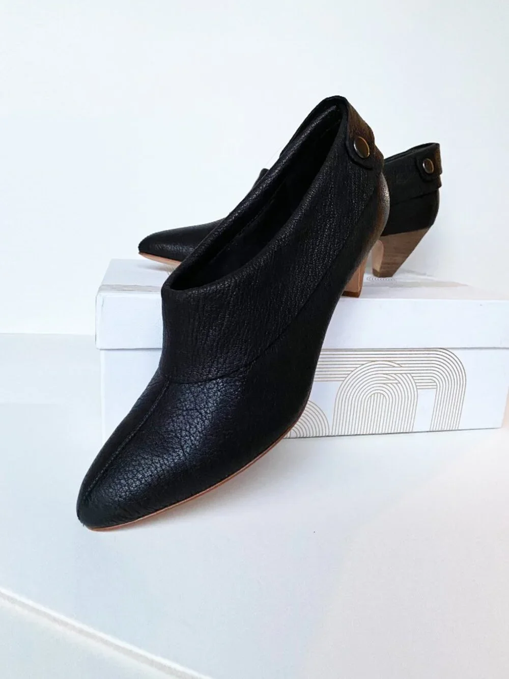 Sigerson Morrison Black Leather Ankle Booties - Size 7.5 - Like New - Never Worn